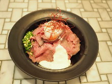 로스트비프 덮밥 로스트비프 덮밥