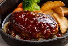 초지 사육 소고기와 하쿠바 돼지고기 함박스테이크