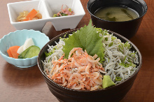 멸치 치어 덮밥