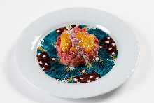 성게와 쇠고기 타르타르