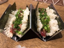 金枪鱼卷寿司