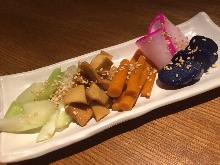 腌菜拼盘