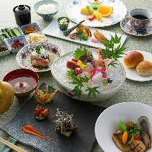 8,800日元套餐 (12道菜)