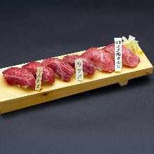牛肉寿司拼盘