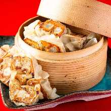 溢出的饺子(4,000 日元任吃菜单)