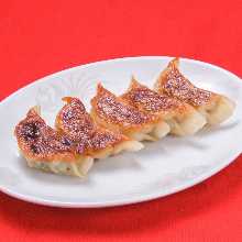 紫苏饺子 "糸岛姬路之宴"(4,000 日元任吃菜单)