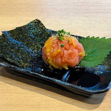 金枪鱼腩腌萝卜卷寿司(4,000 日元任吃菜单)