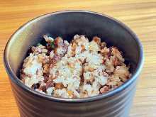 Simmered beef rice bowl