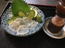 薄切章鱼生鱼片