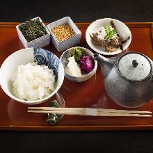 牛肉时雨煮的茶泡饭