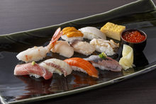 握寿司拼盘