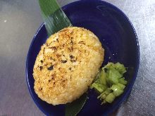 烤饭团
