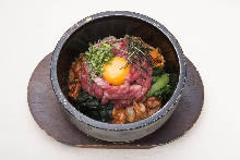 韩式石锅生牛肉拌饭
