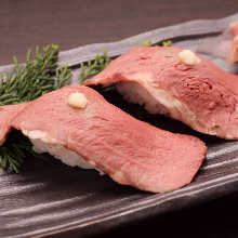 和牛肉手握寿司