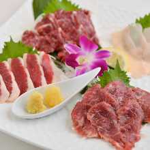 3种马肉刺身拼盘