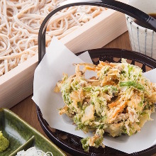 什锦天妇罗笼屉荞麦面