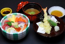 海鲜盖饭