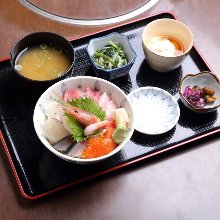 海鲜盖饭