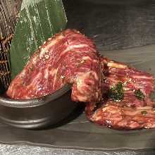 烤罐腌横膈膜（两侧的肉）