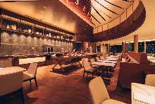 "通知"這是用餐區 (Dining area) 的菜單。