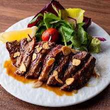 烤金枪鱼颊肉排