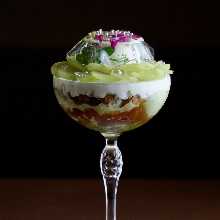 光芒四射的葡萄面纱