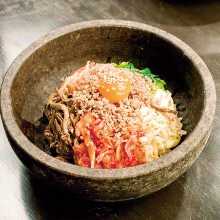 韩式石锅拌饭