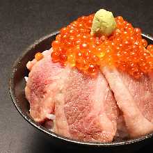 和牛肥金枪鱼三文鱼籽饭