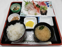 生鱼片套餐
