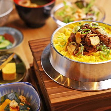 大和牛时雨蒜味石锅饭