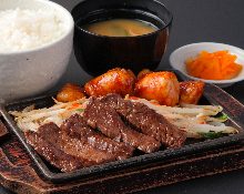 肉拼盘定食 肉拼盘定食