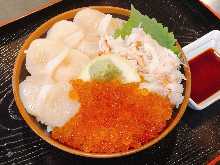 Crab, scallop, and salmon roe Hokkai Sanshokudon