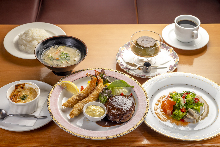 特制汉堡排 (170克) 炸虾 (2只)