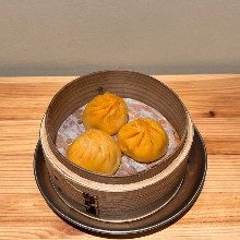 辛辣的小笼包