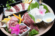 4种马肉刺身拼盘