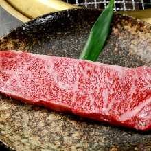 本店人气 No.1：特选豪华牛腩(盐味・酱汁)