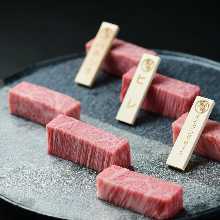  飞騨牛三种对比品尝（牛柳、牛小排、熟成里脊）