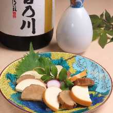 奶酪配烟熏腌菜