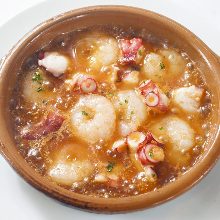 西班牙蒜香章鱼鲜虾