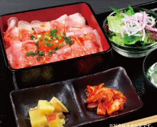 熏烤牛肉盒饭 熏烤牛肉盒饭