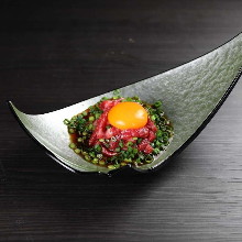 生拌三分熟牛排