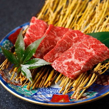 （数量有限）上裙牛排