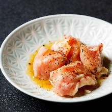 幼鸡腿肉（盐酱或味噌酱）各一个