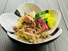 烤牛肉醋拌蔬菜