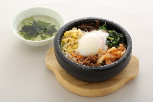 韩式石锅拌饭