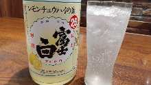 柠檬碳酸酒