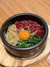 韩式石锅生牛肉拌饭