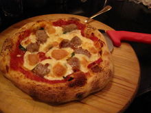義大利新鮮香腸披薩
