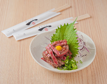 生雞蛋拌烤牛肉