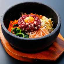 韓式石鍋生牛肉拌飯